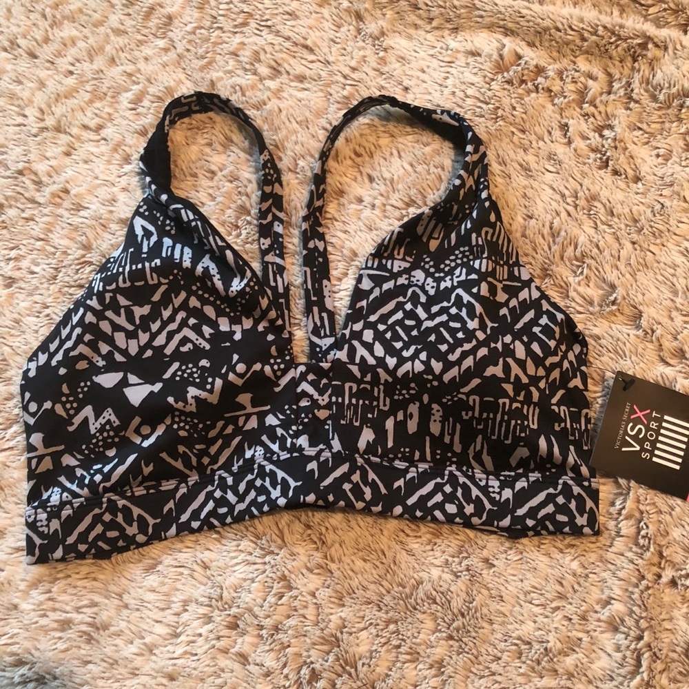 NWT VS SPORTS BRA